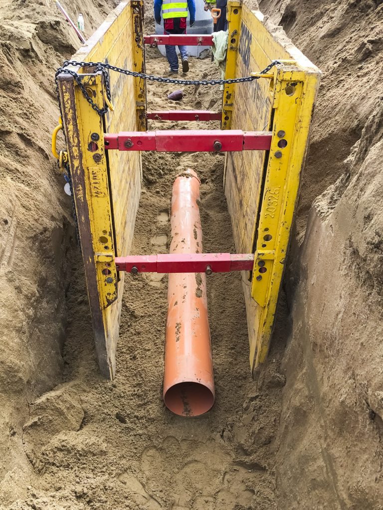 Prace ziemne instalacji przeciwdeszczowej Instbud